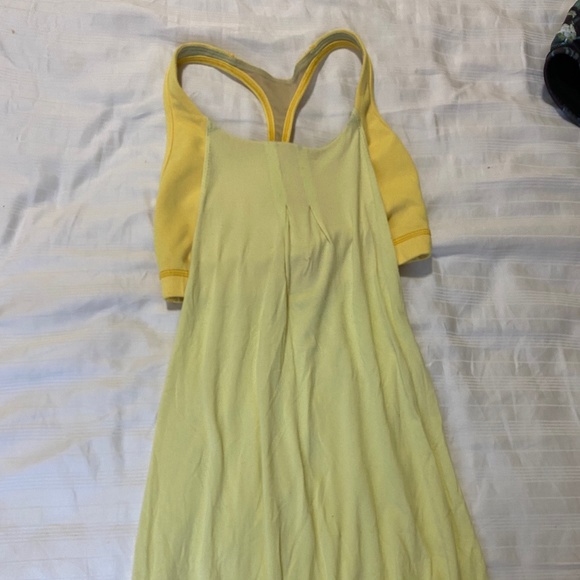 Lululemon sports top - Picture 1 of 2